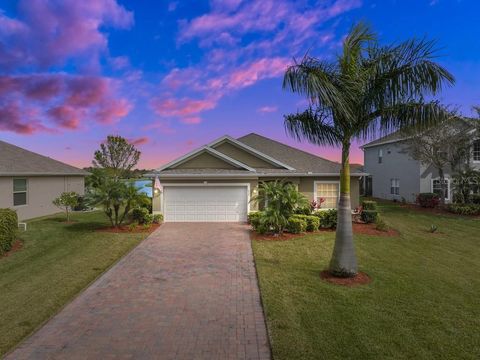Single Family Residence in VERO BEACH FL 620 VALENCIA CIRCLE.jpg