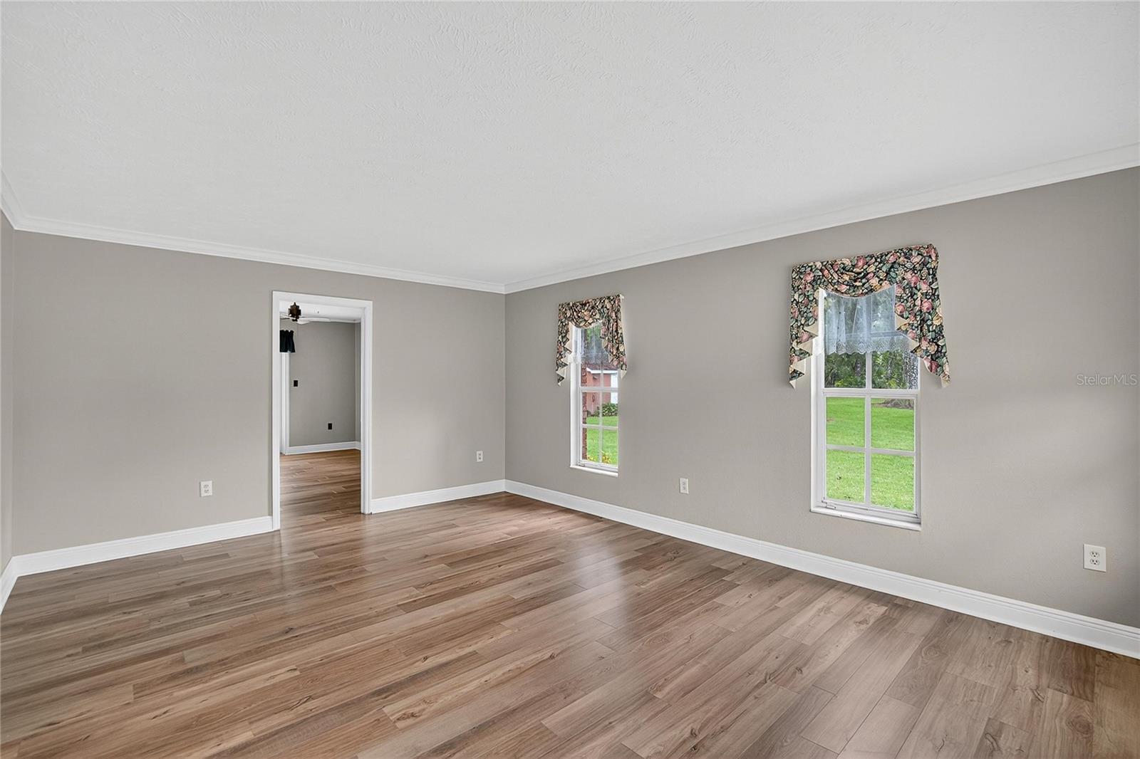ROSELAND PARK - Residential