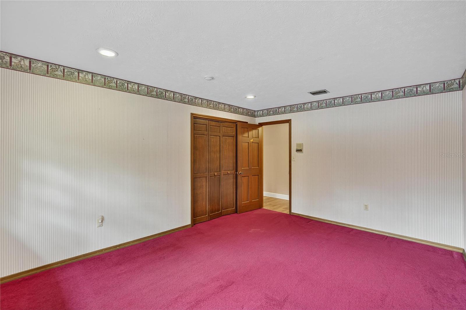 ROSELAND PARK - Residential