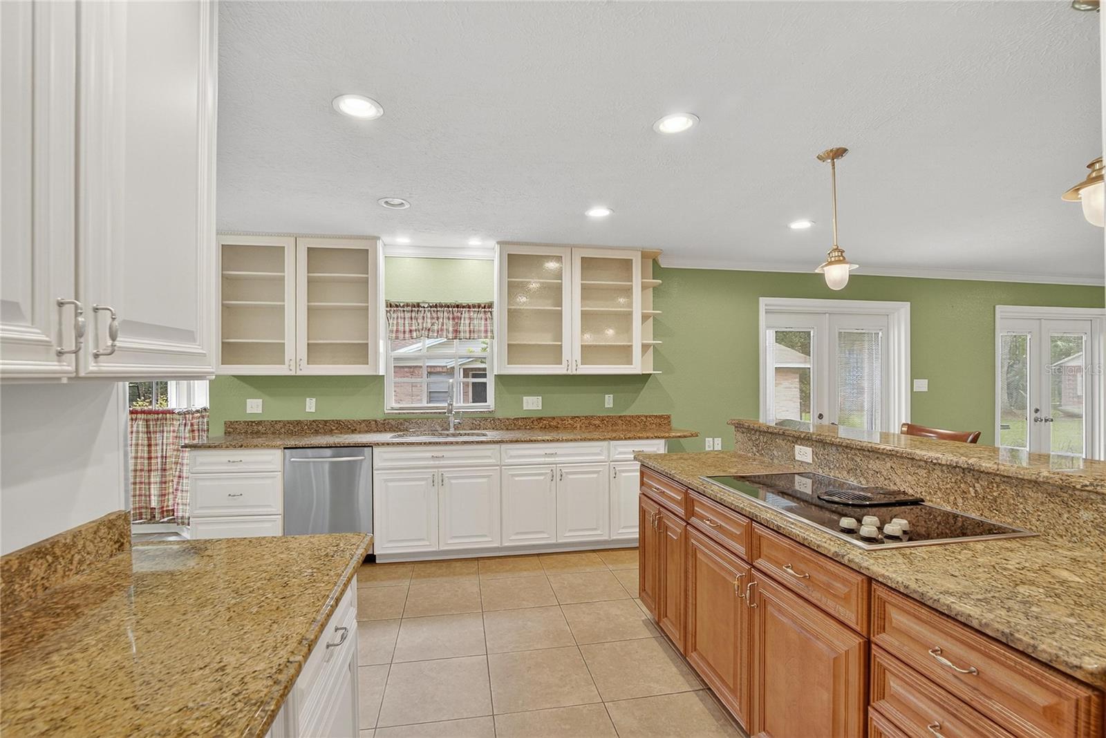 ROSELAND PARK - Residential