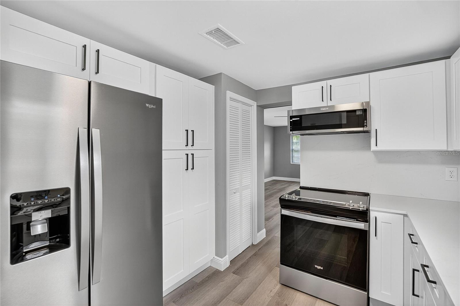 ROSELAND PARK - Residential