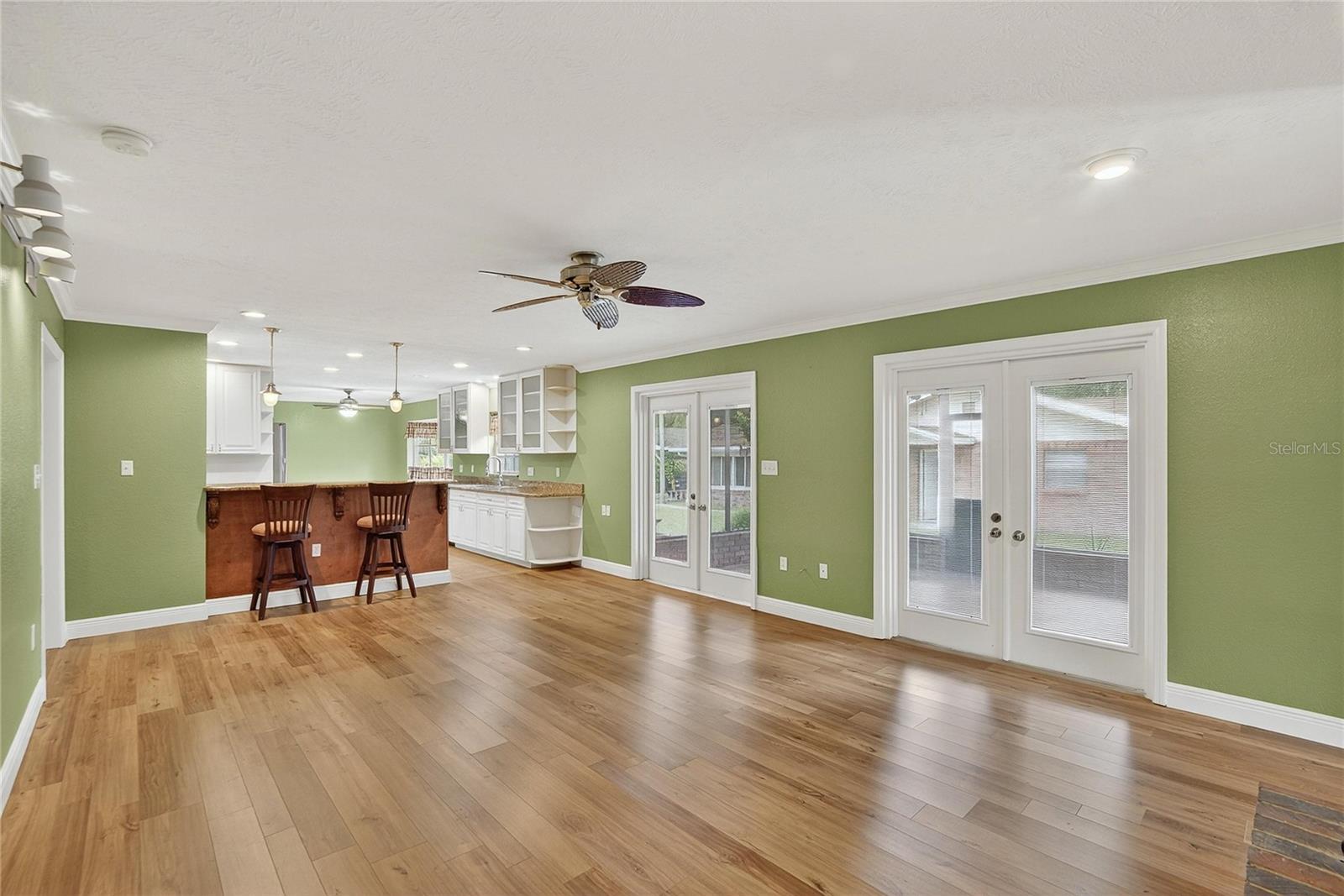 ROSELAND PARK - Residential