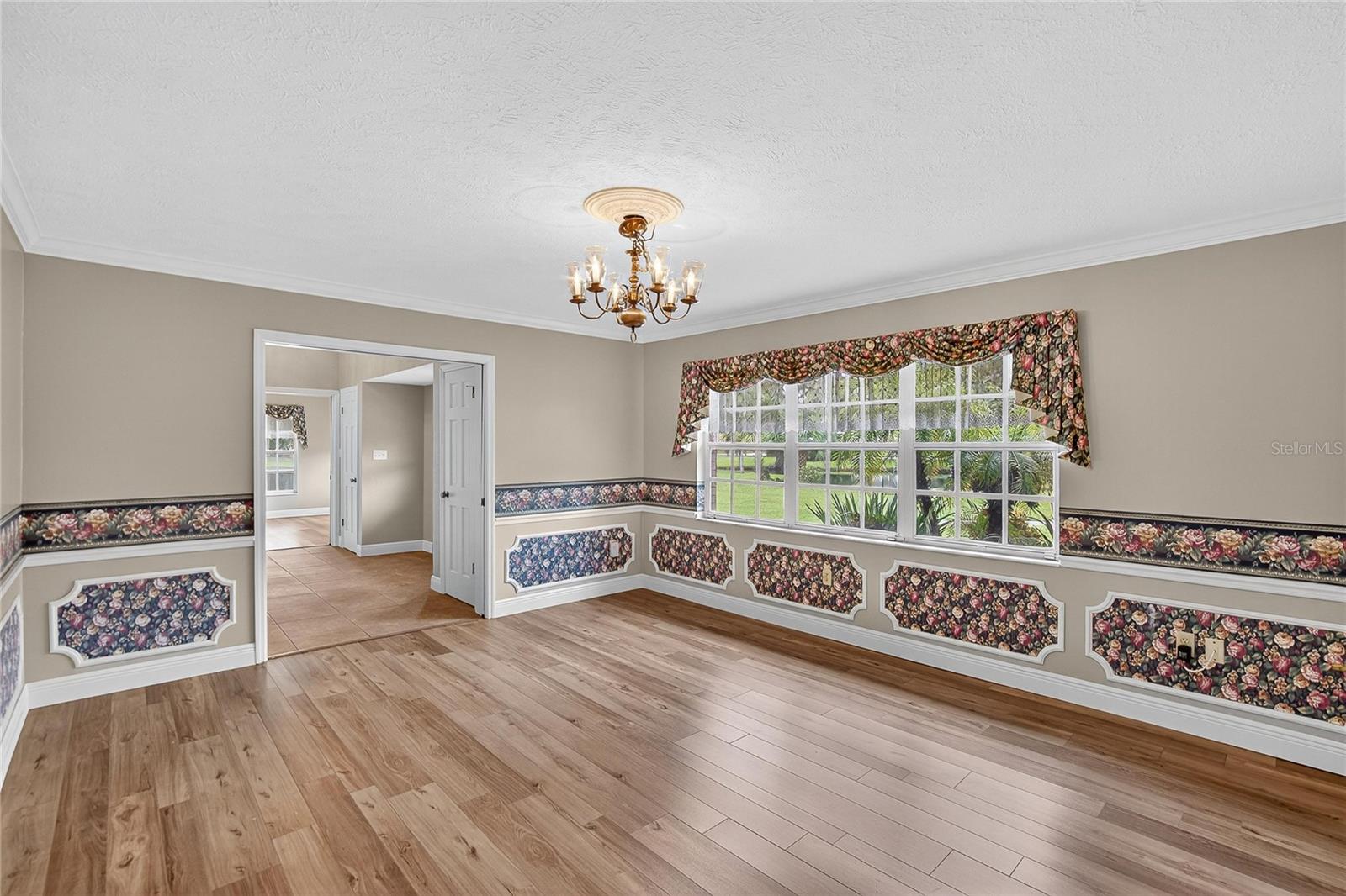 ROSELAND PARK - Residential