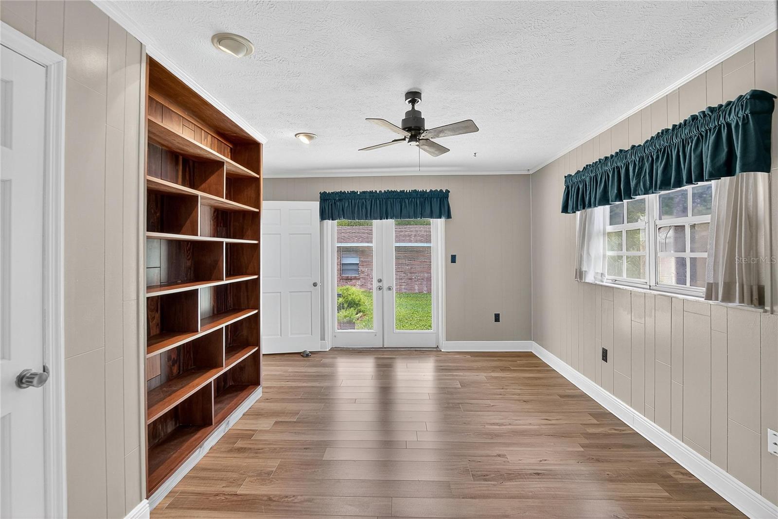 ROSELAND PARK - Residential