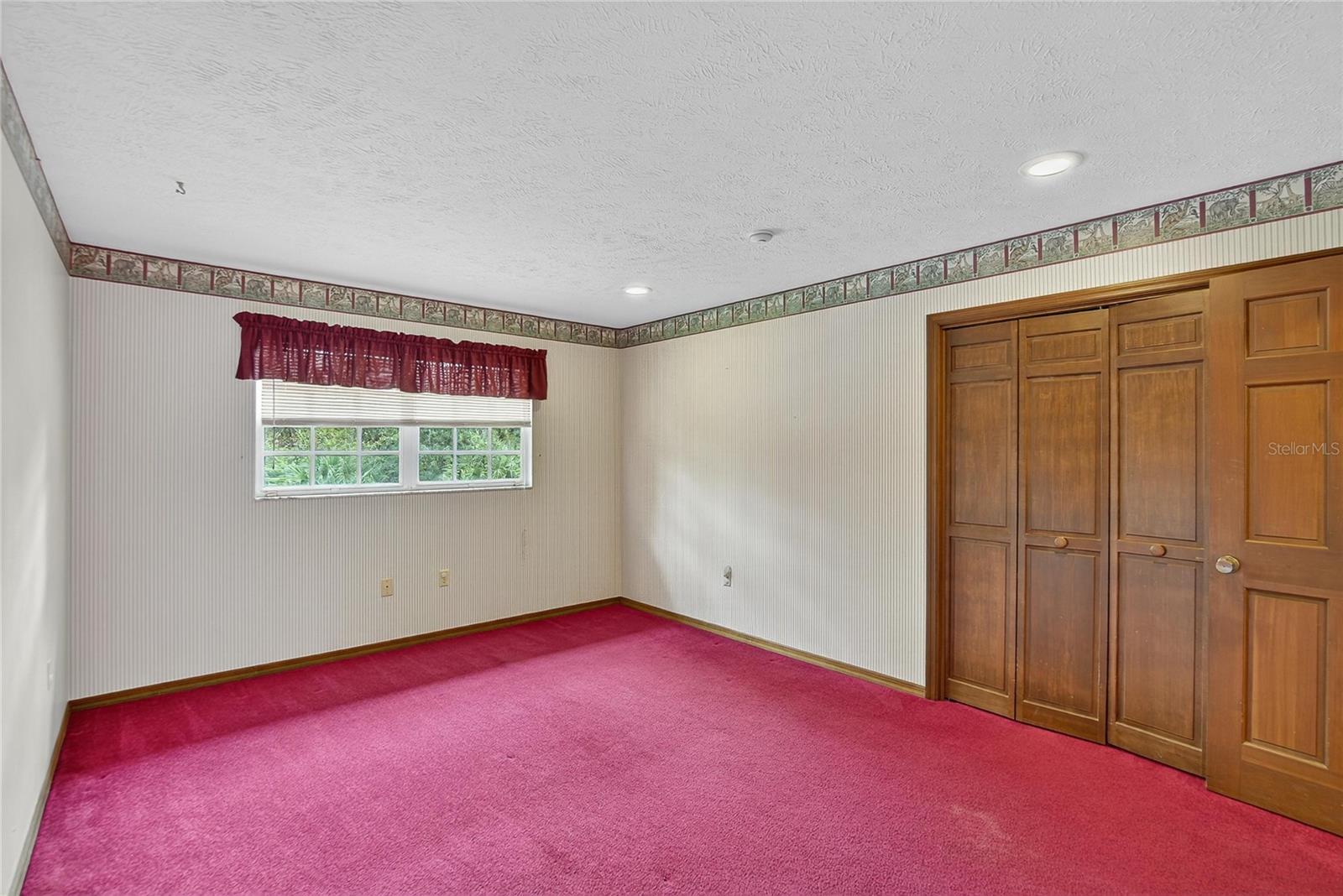 ROSELAND PARK - Residential