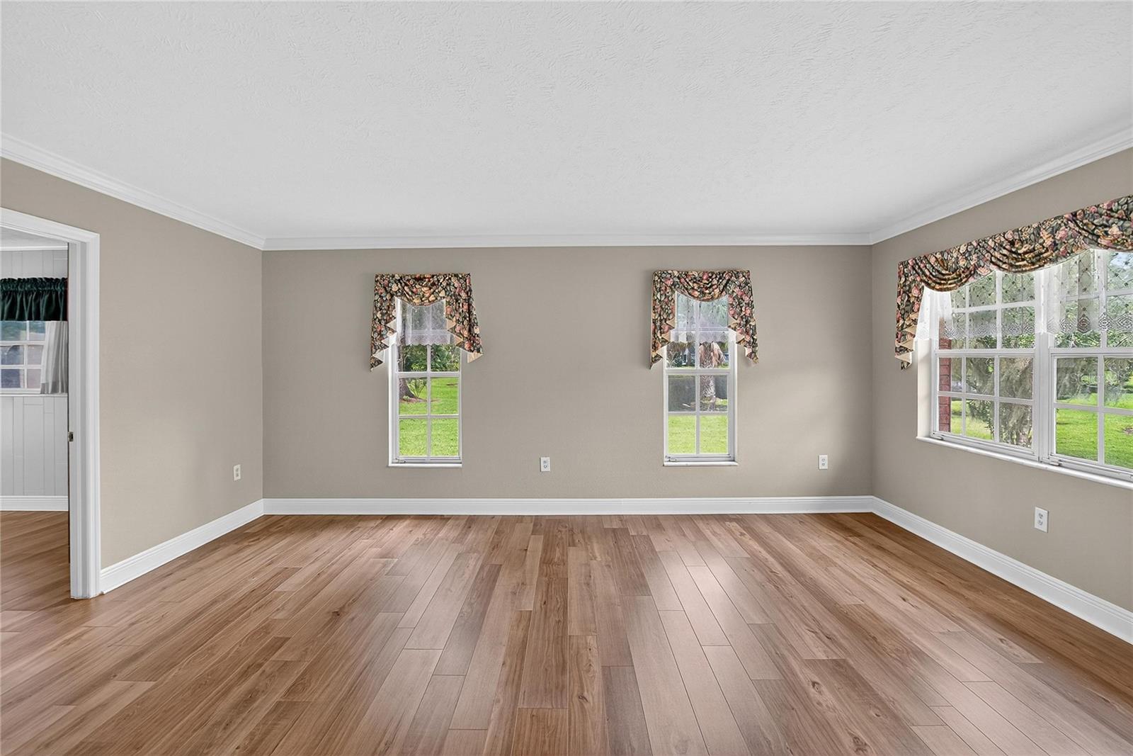 ROSELAND PARK - Residential