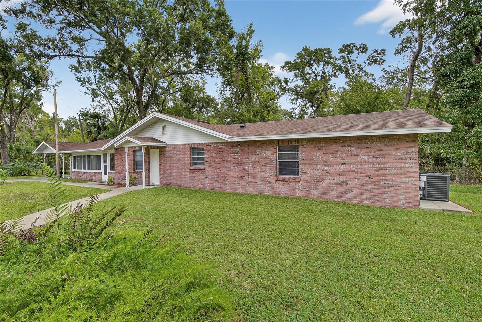 ROSELAND PARK - Residential