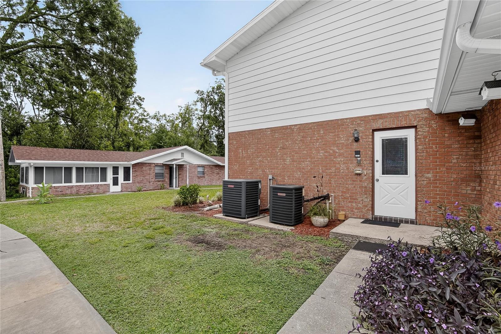 ROSELAND PARK - Residential