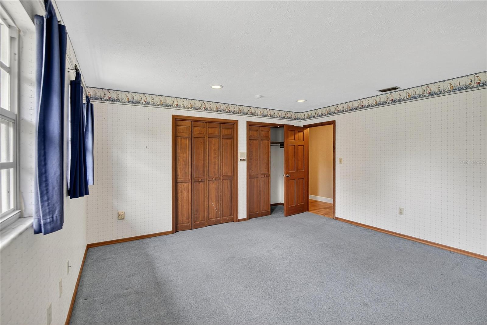 ROSELAND PARK - Residential