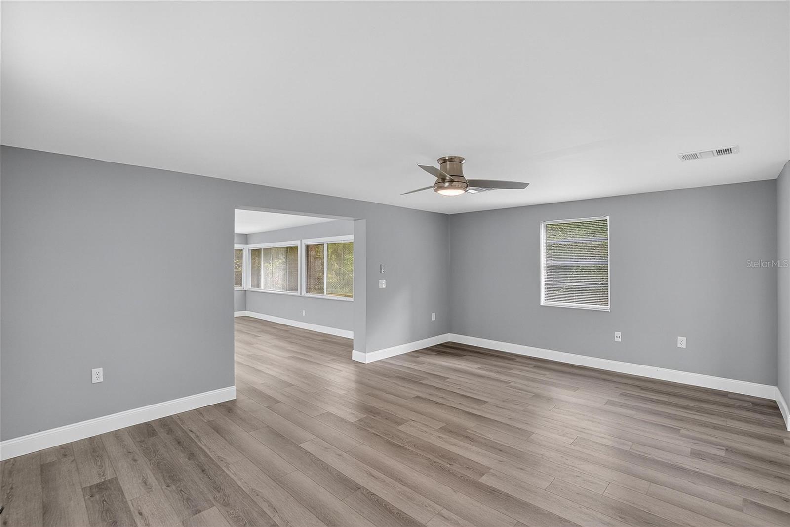 ROSELAND PARK - Residential