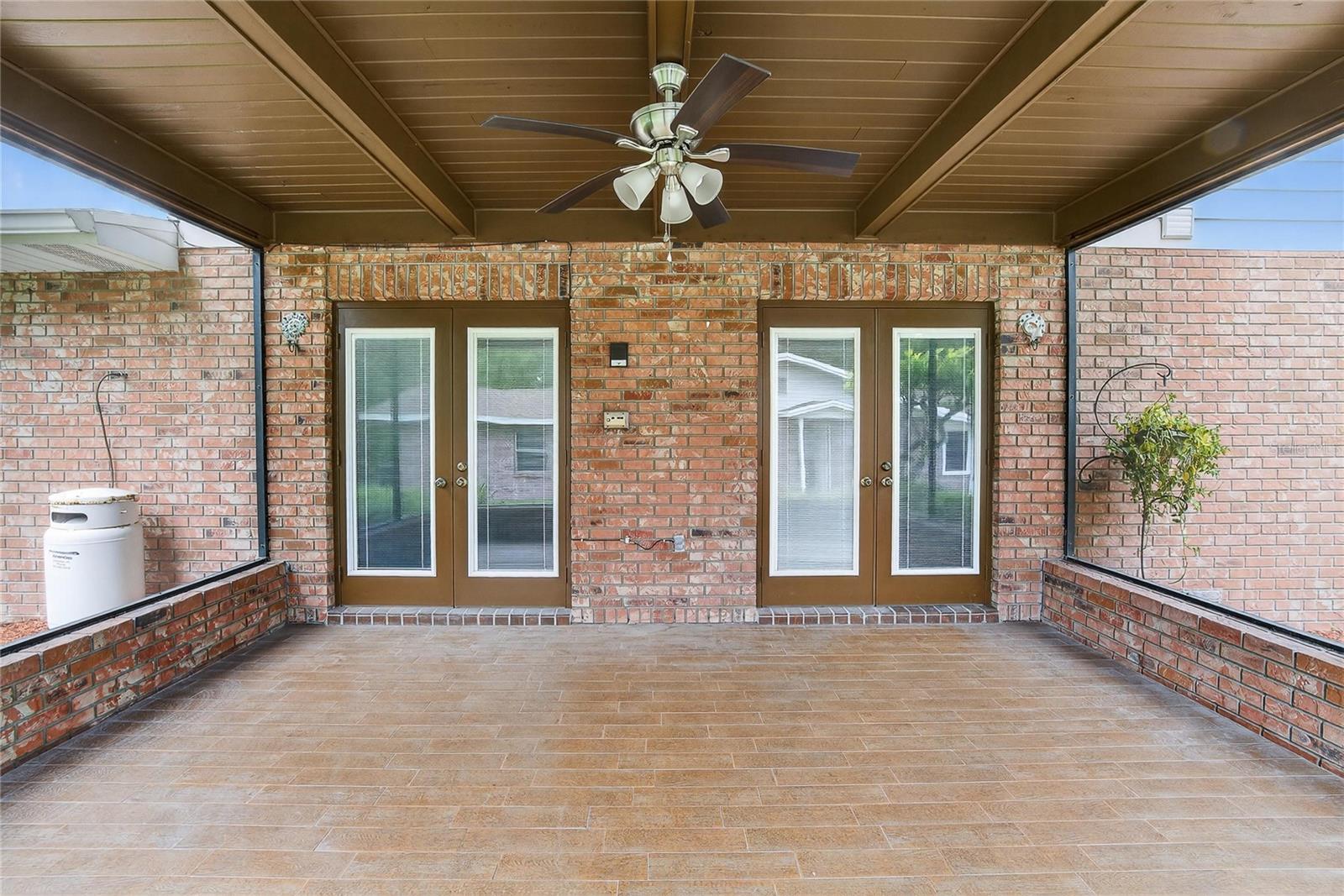 ROSELAND PARK - Residential