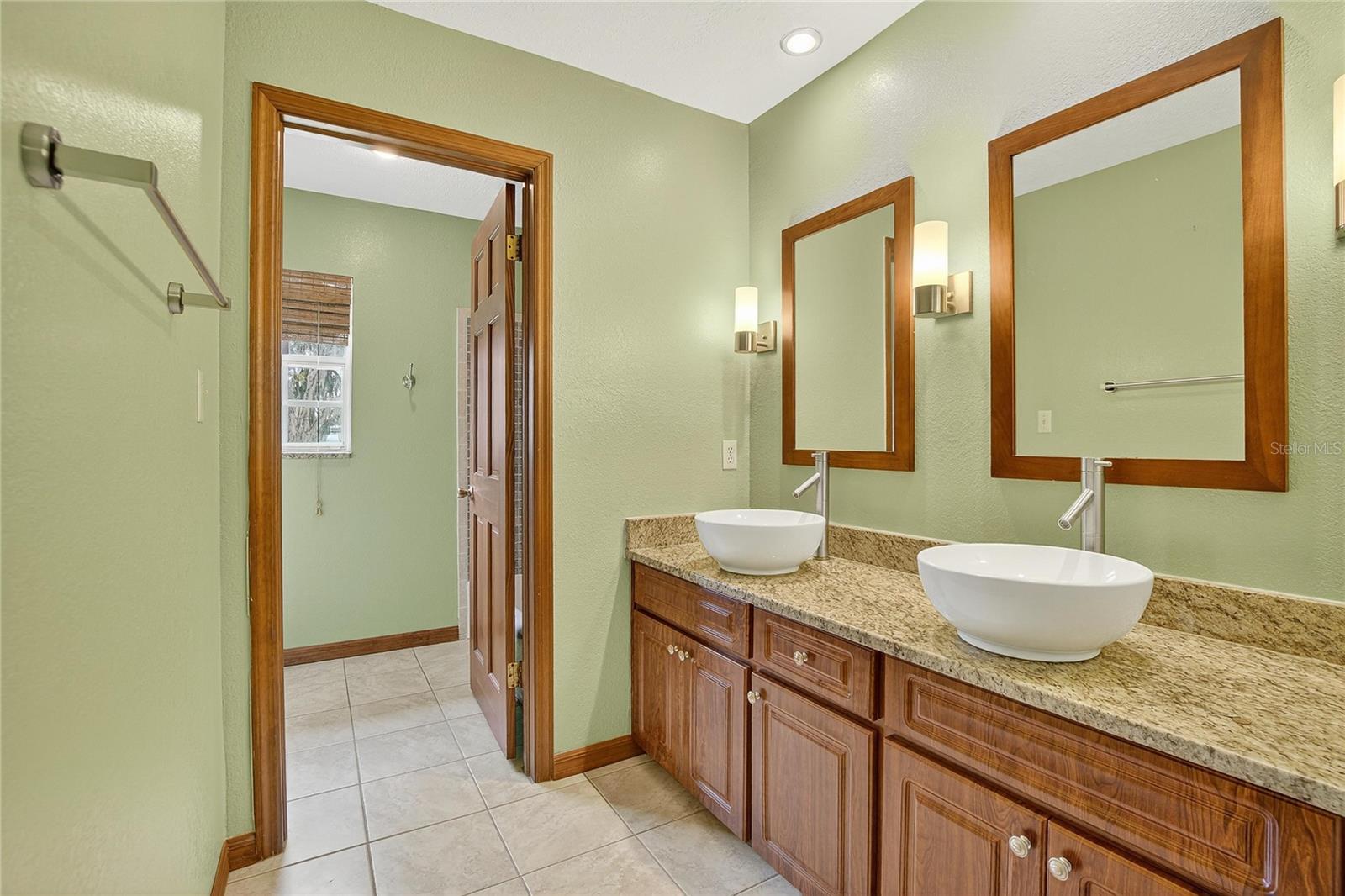 ROSELAND PARK - Residential