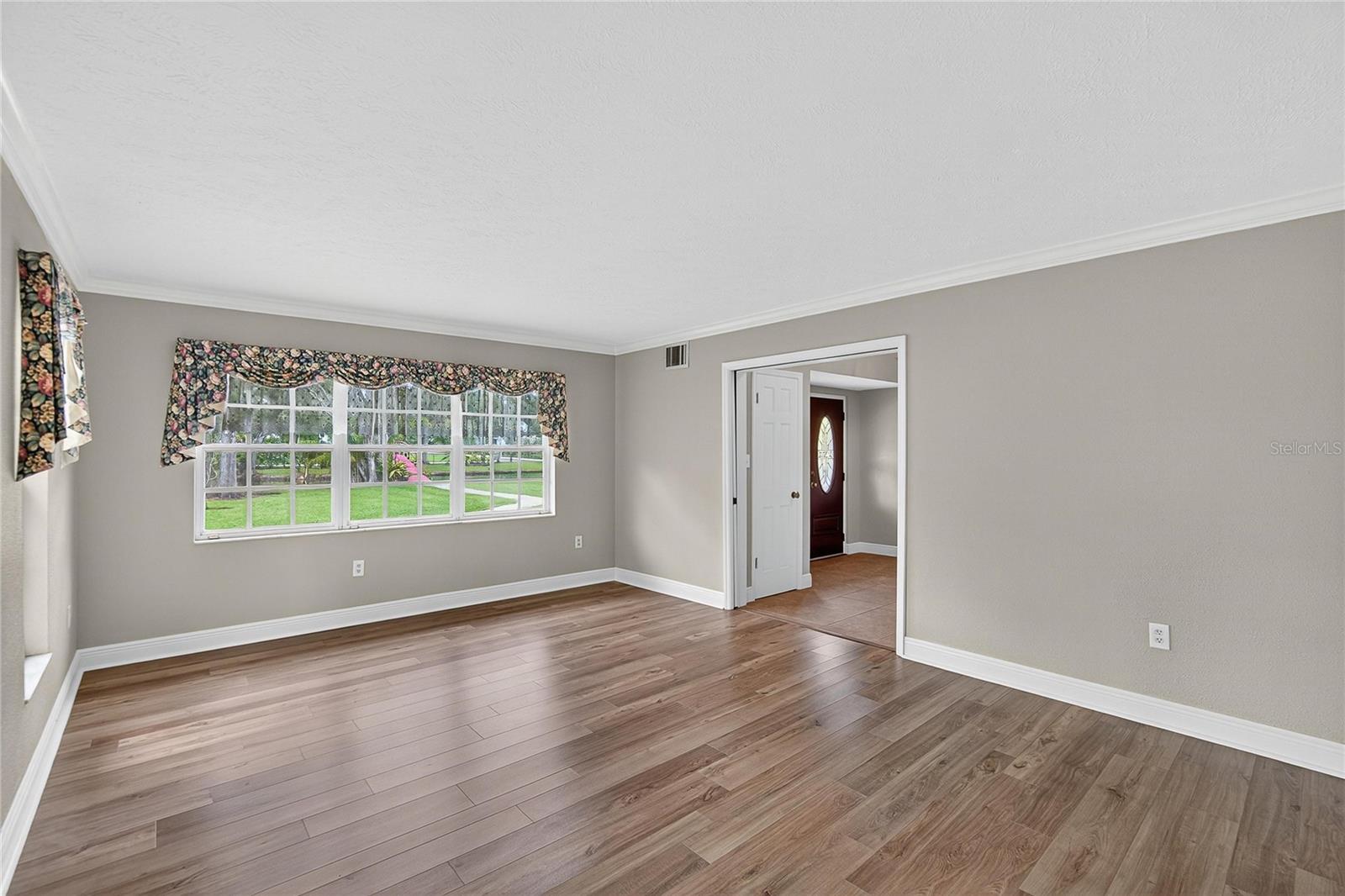 ROSELAND PARK - Residential