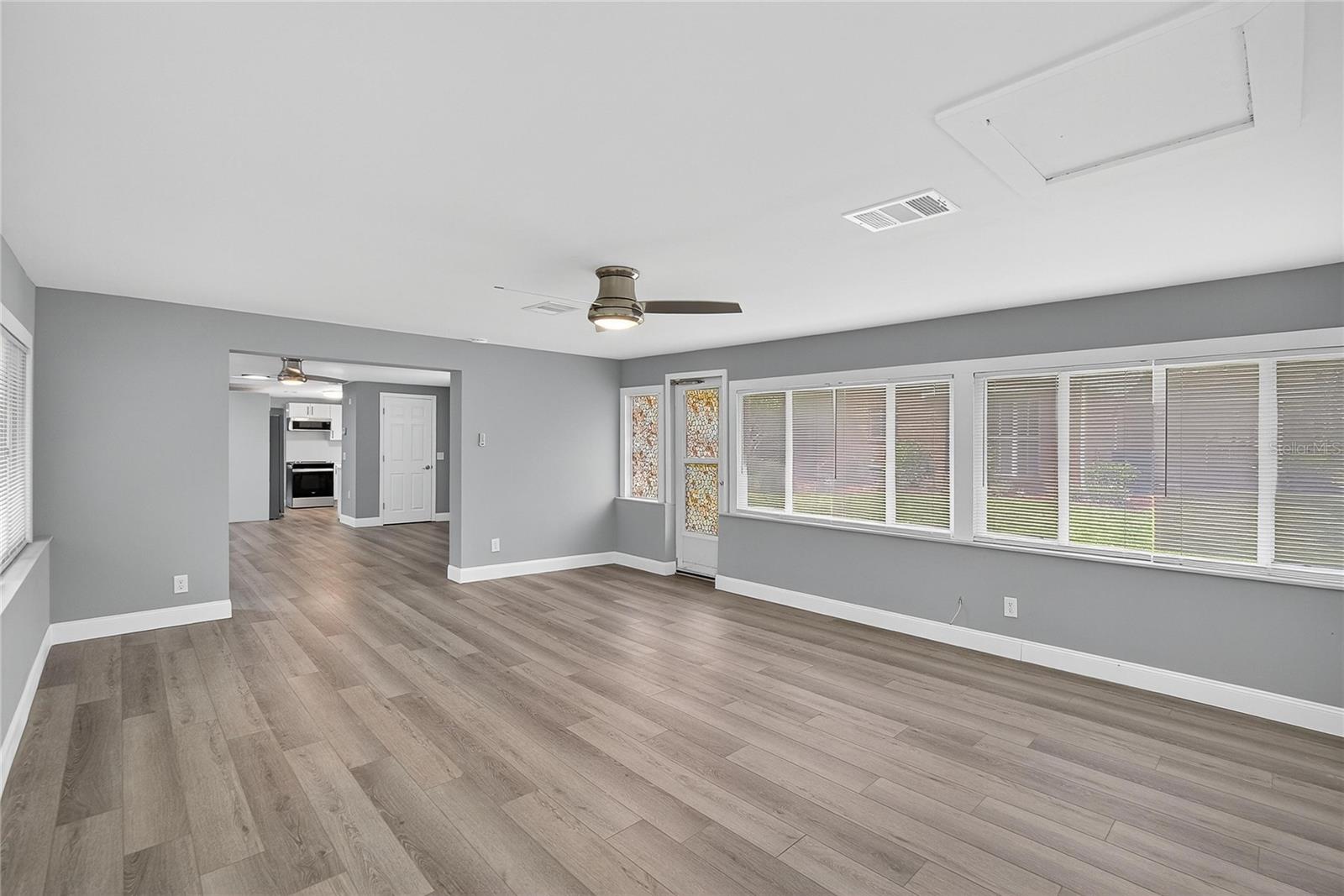ROSELAND PARK - Residential