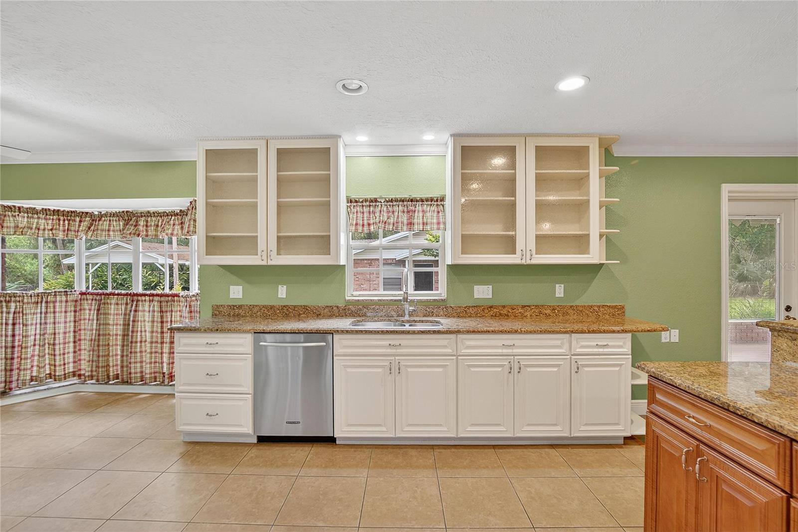 ROSELAND PARK - Residential