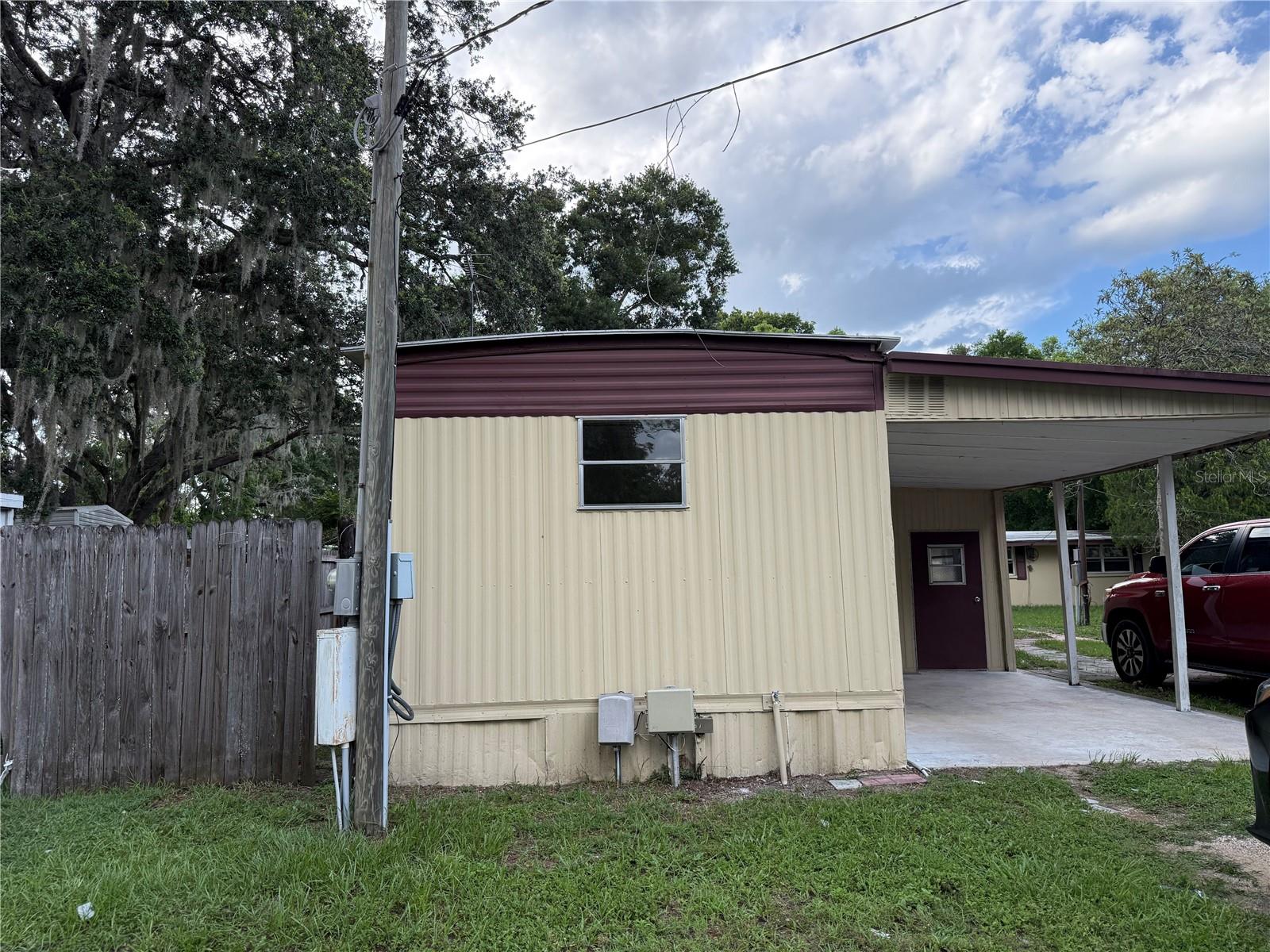 Charming 2 11/2 bath Home for rent in Zephyrhills,
Located in the heart of Zephyrhills this convenient rental is close to shopping
and amenities enjoy the perfect blend of comfort and accessibility
Fully renovated call for your viewing today.