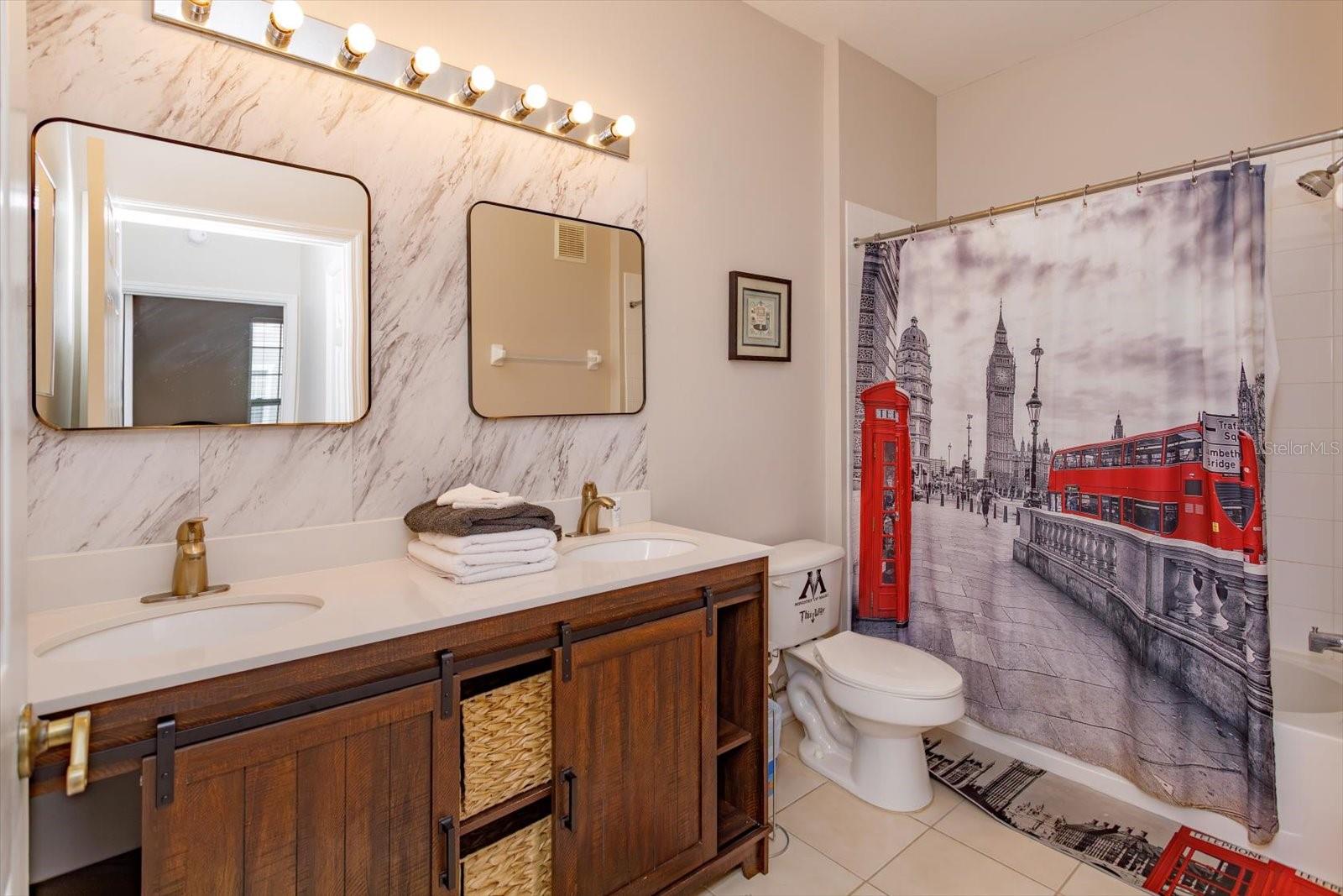 WYNDHAM PALMS CONDO PH 7 - Residential