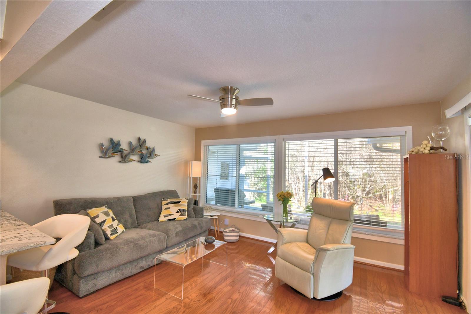 COLONNADES PH 03 - Residential