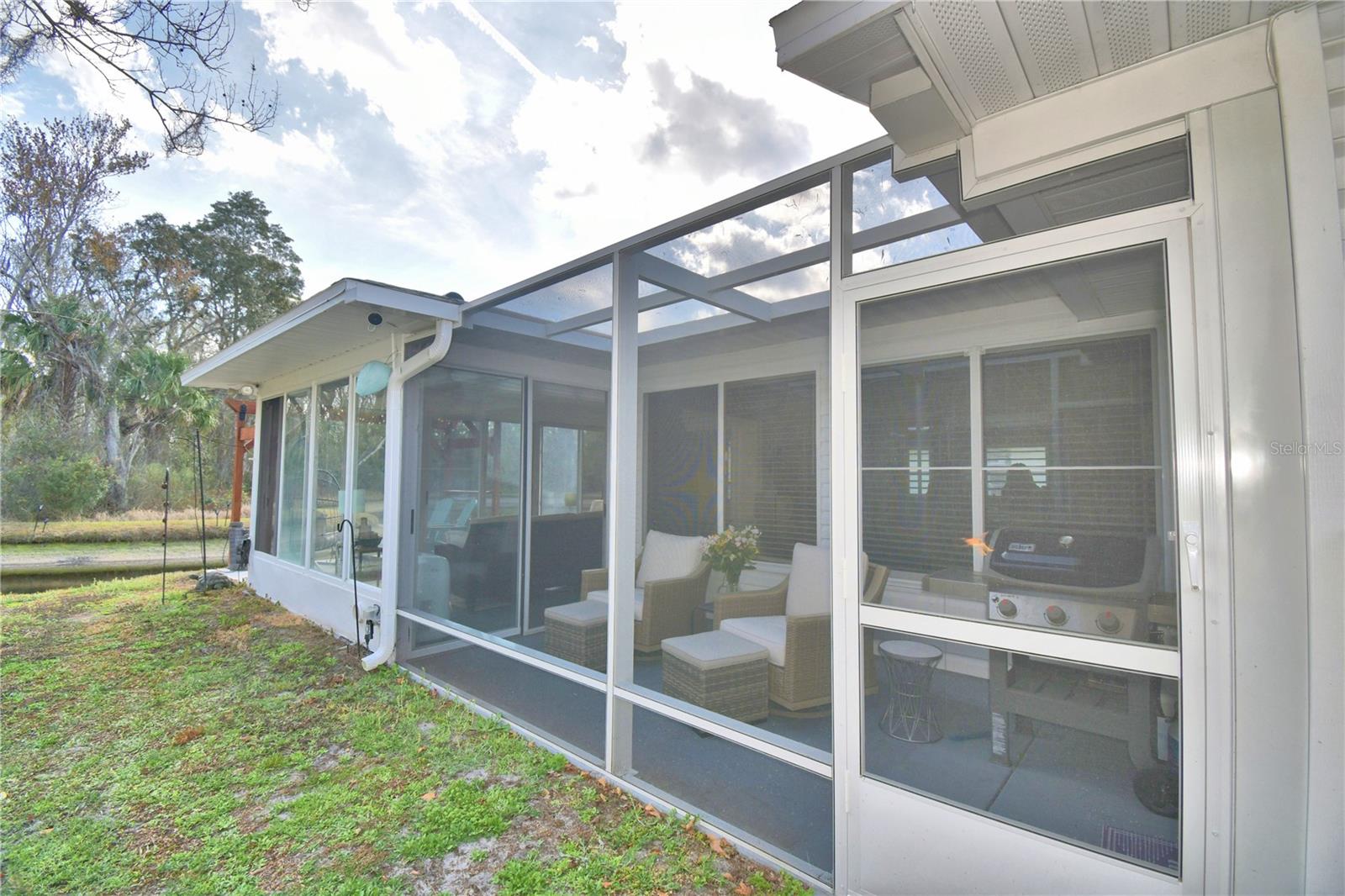 COLONNADES PH 03 - Residential