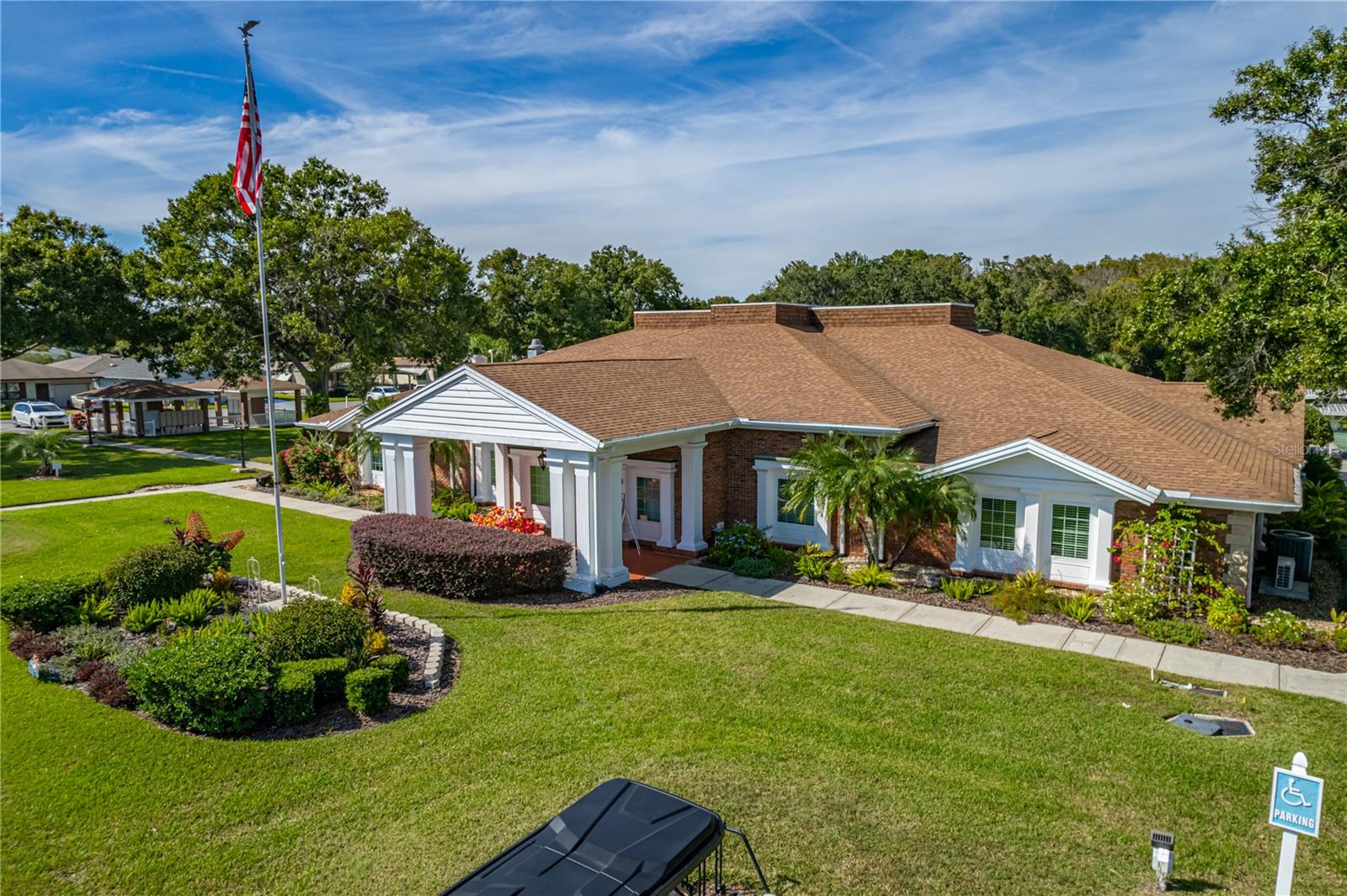 COLONNADES PH 03 - Residential