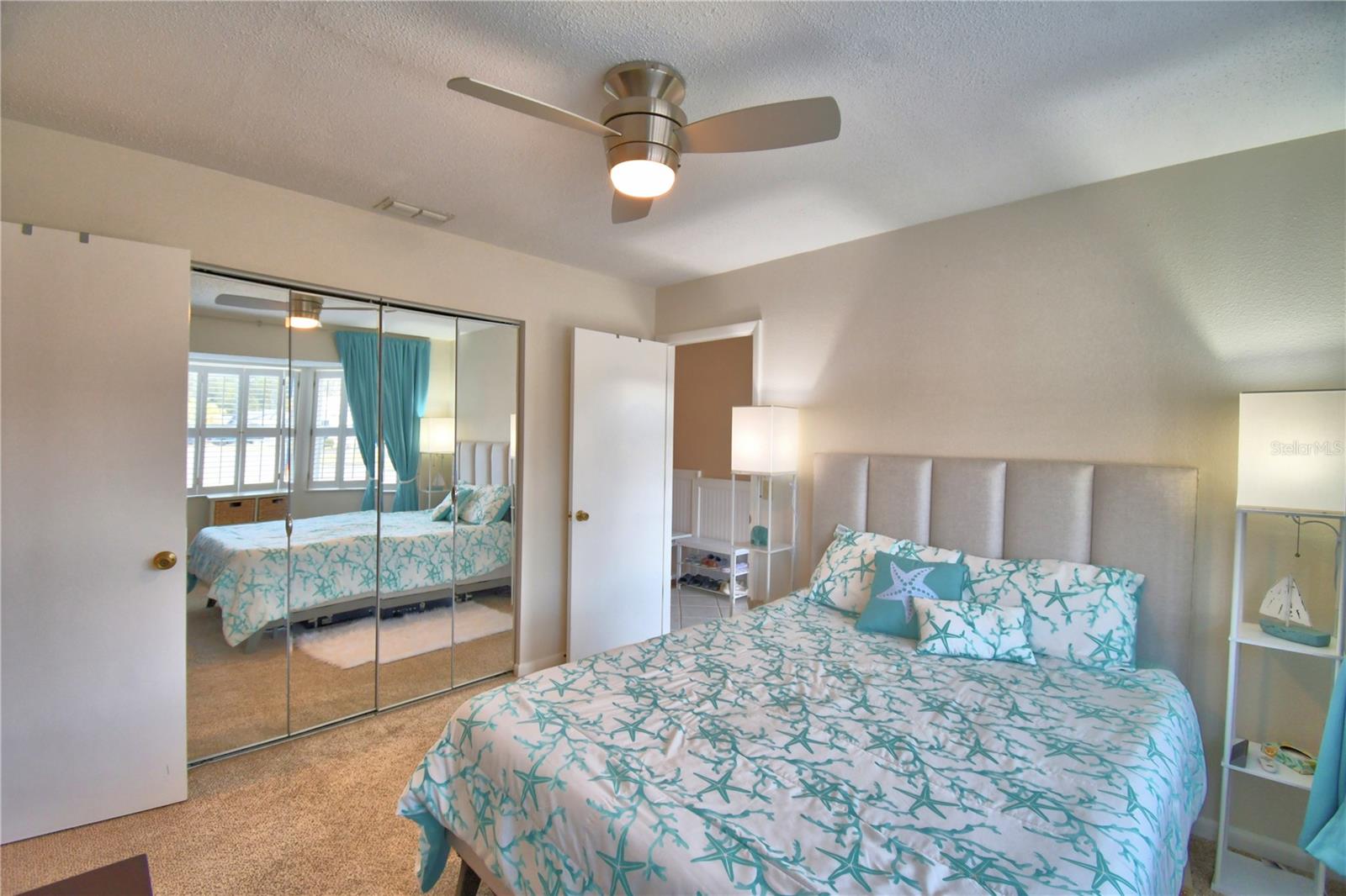 COLONNADES PH 03 - Residential