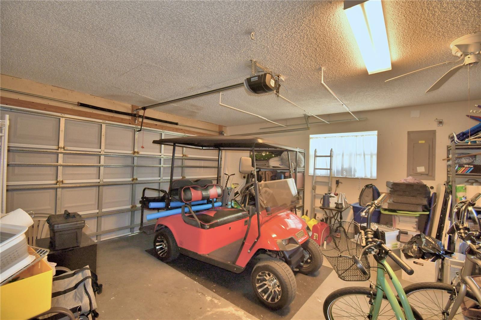 COLONNADES PH 03 - Residential