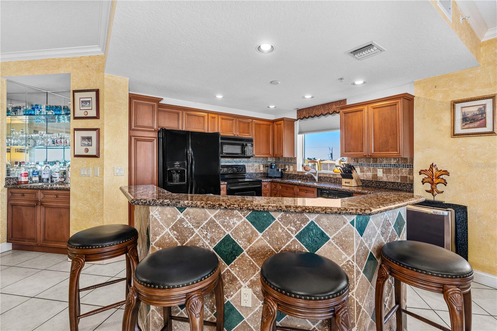 MEDITERREAN CONDO - Residential