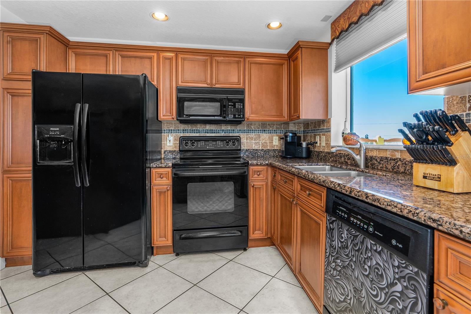 MEDITERREAN CONDO - Residential