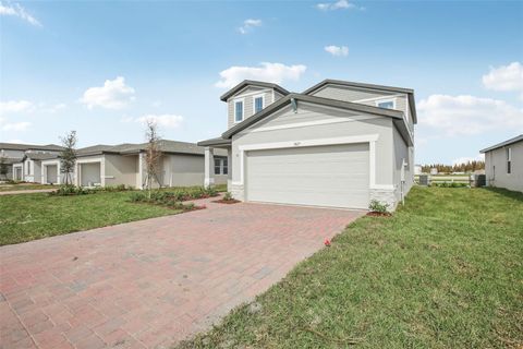 A home in WINTER HAVEN