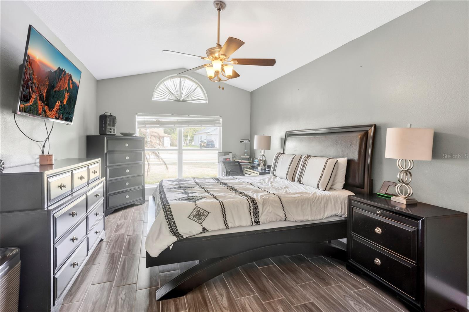 DELTONA LAKES UNIT 07 - Residential