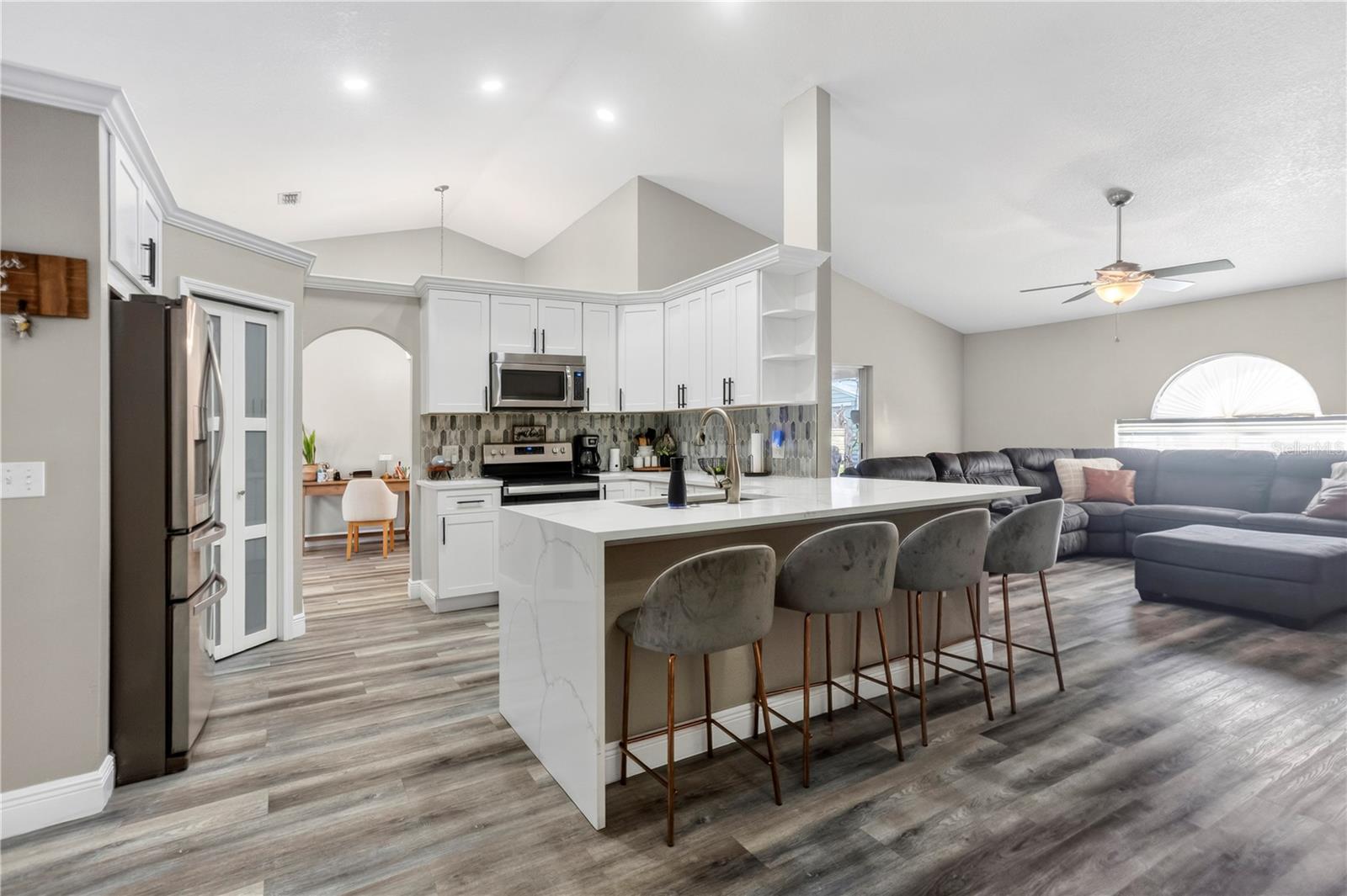 DELTONA LAKES UNIT 07 - Residential