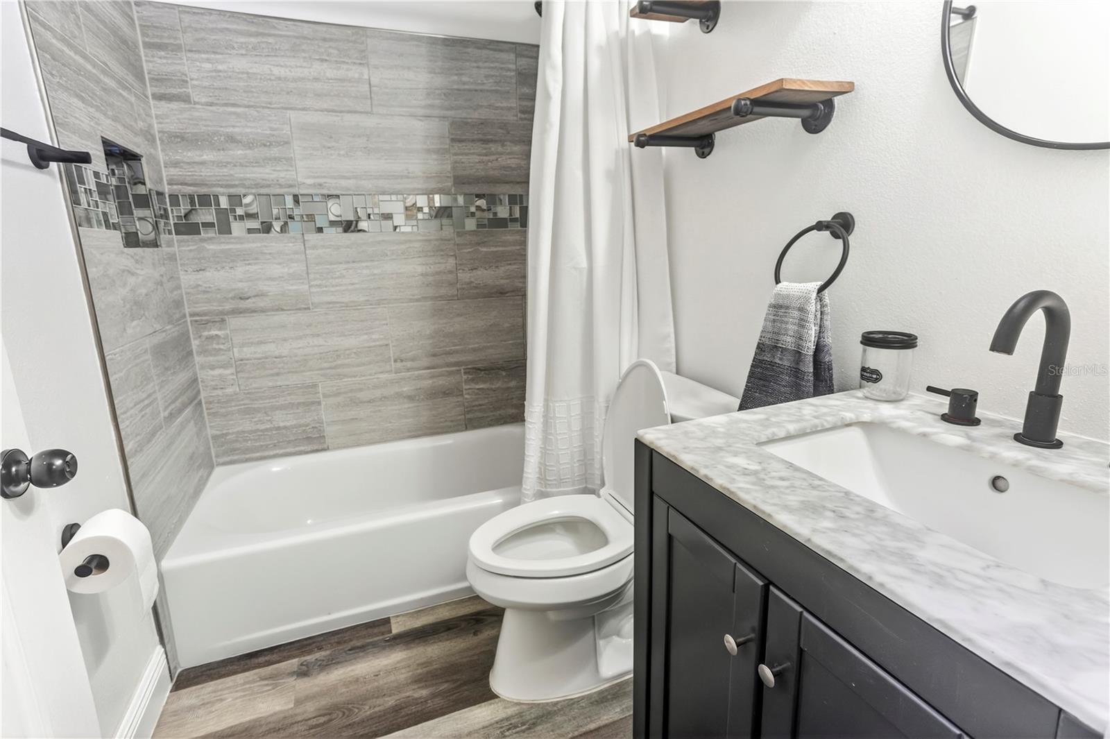 DELTONA LAKES UNIT 07 - Residential