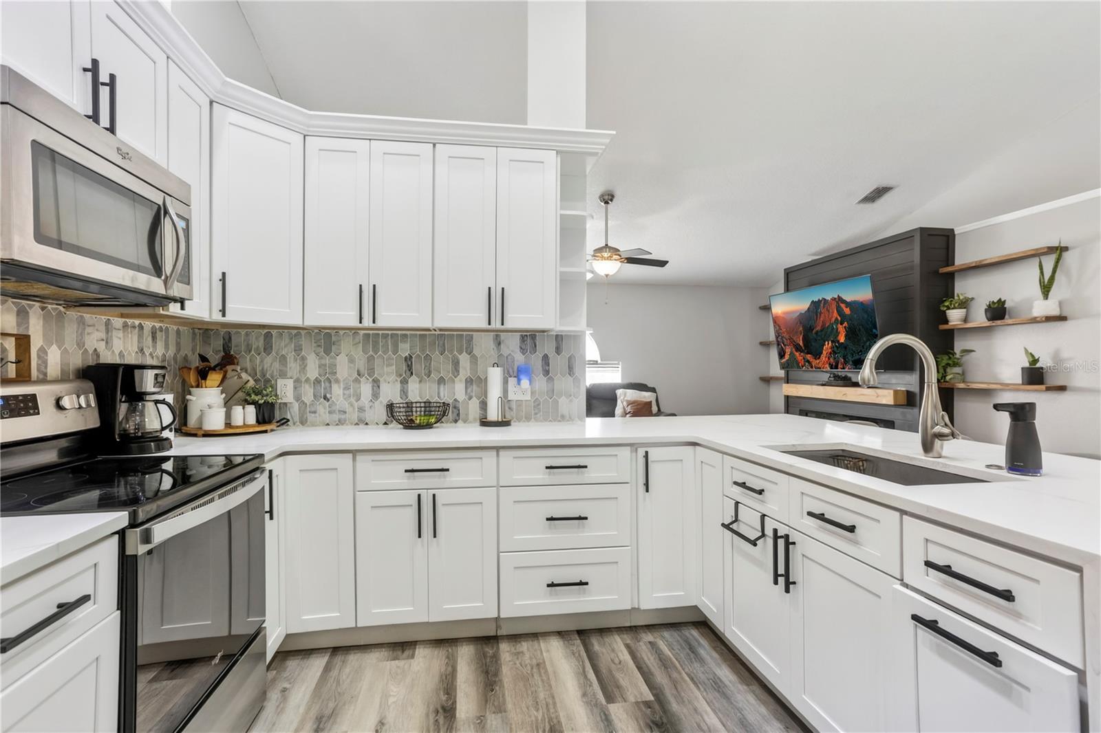 DELTONA LAKES UNIT 07 - Residential