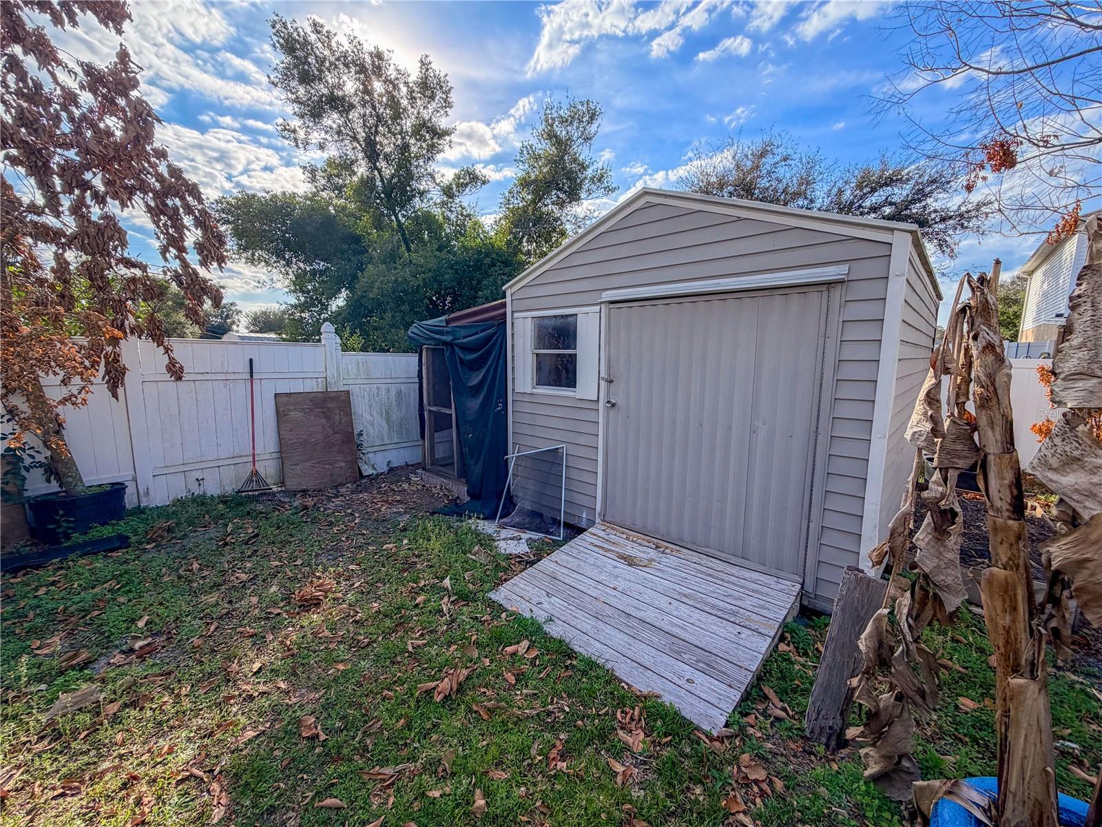 DELTONA LAKES UNIT 07 - Residential