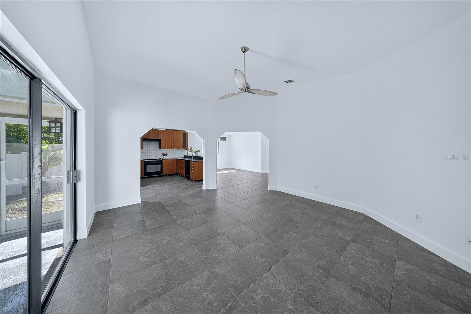 DEER RUN UNIT 16 - Residential