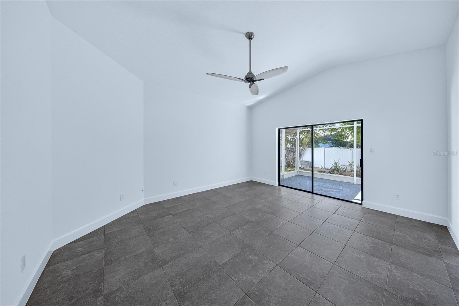 DEER RUN UNIT 16 - Residential