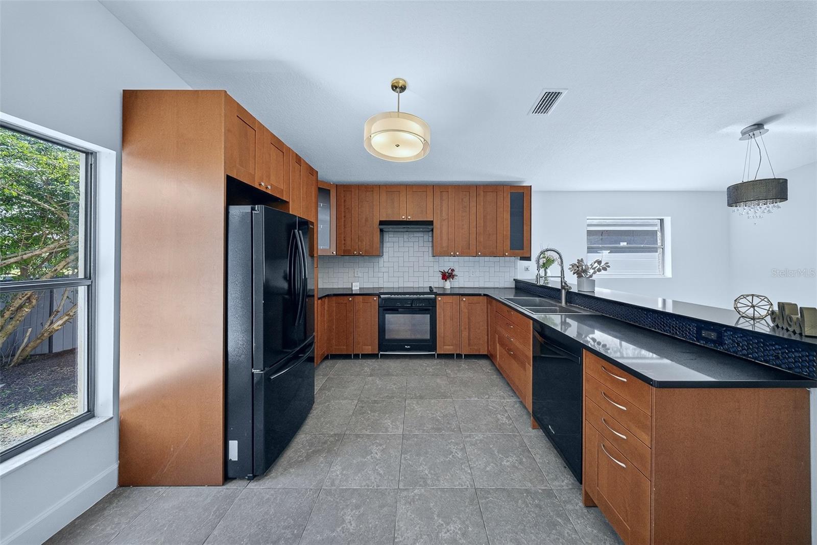 DEER RUN UNIT 16 - Residential