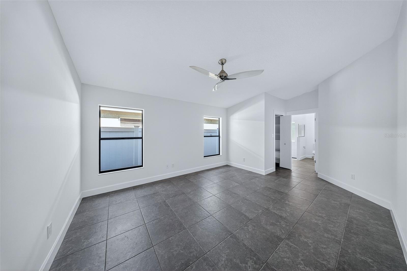 DEER RUN UNIT 16 - Residential