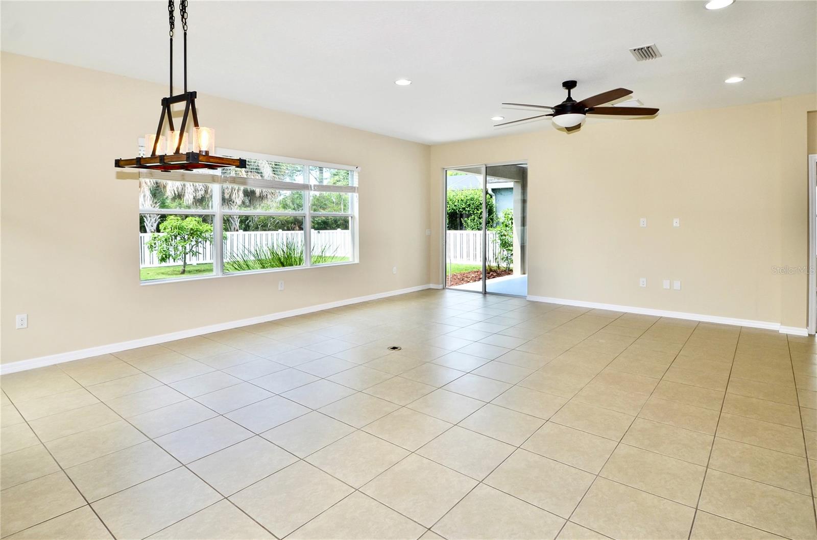 WINDWOOD - Residential