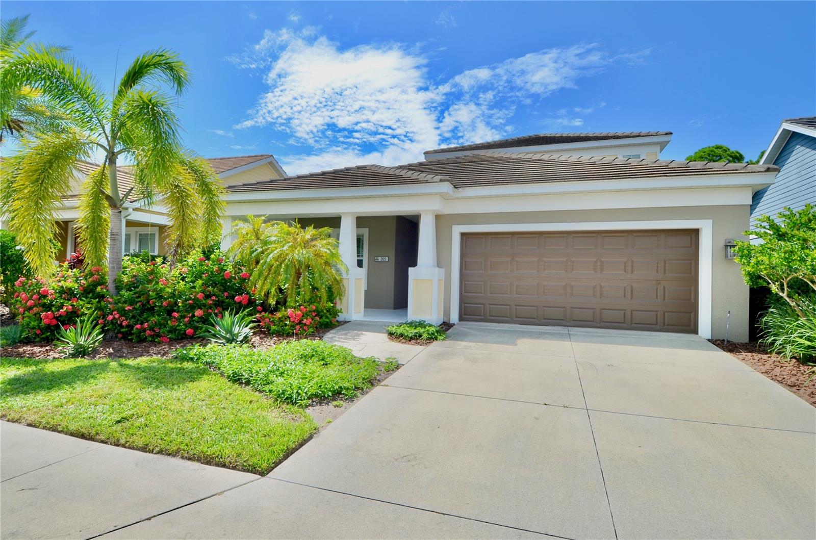 WINDWOOD - Residential