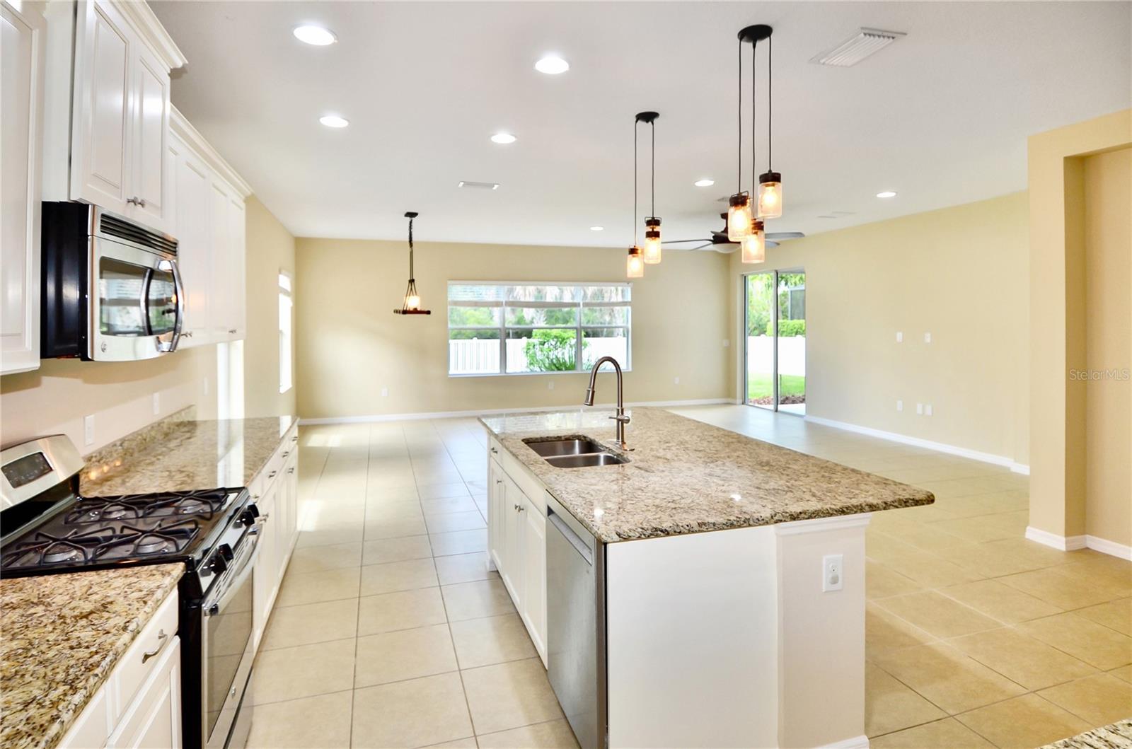 WINDWOOD - Residential