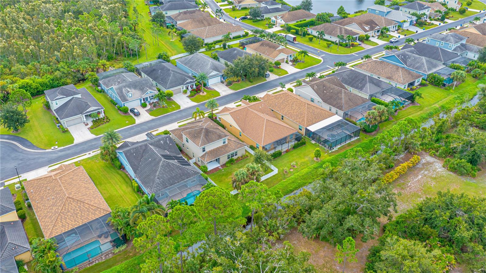 WINDWOOD - Residential