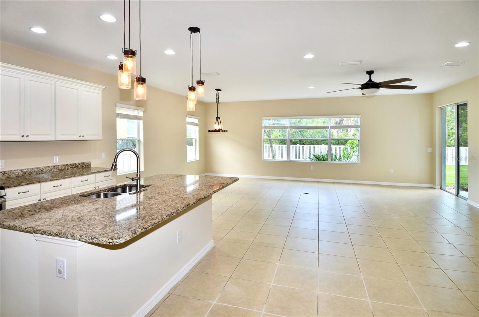 WINDWOOD - Residential