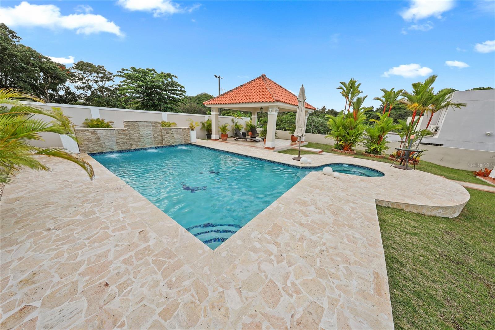 MATA DE PLATANO - Residential