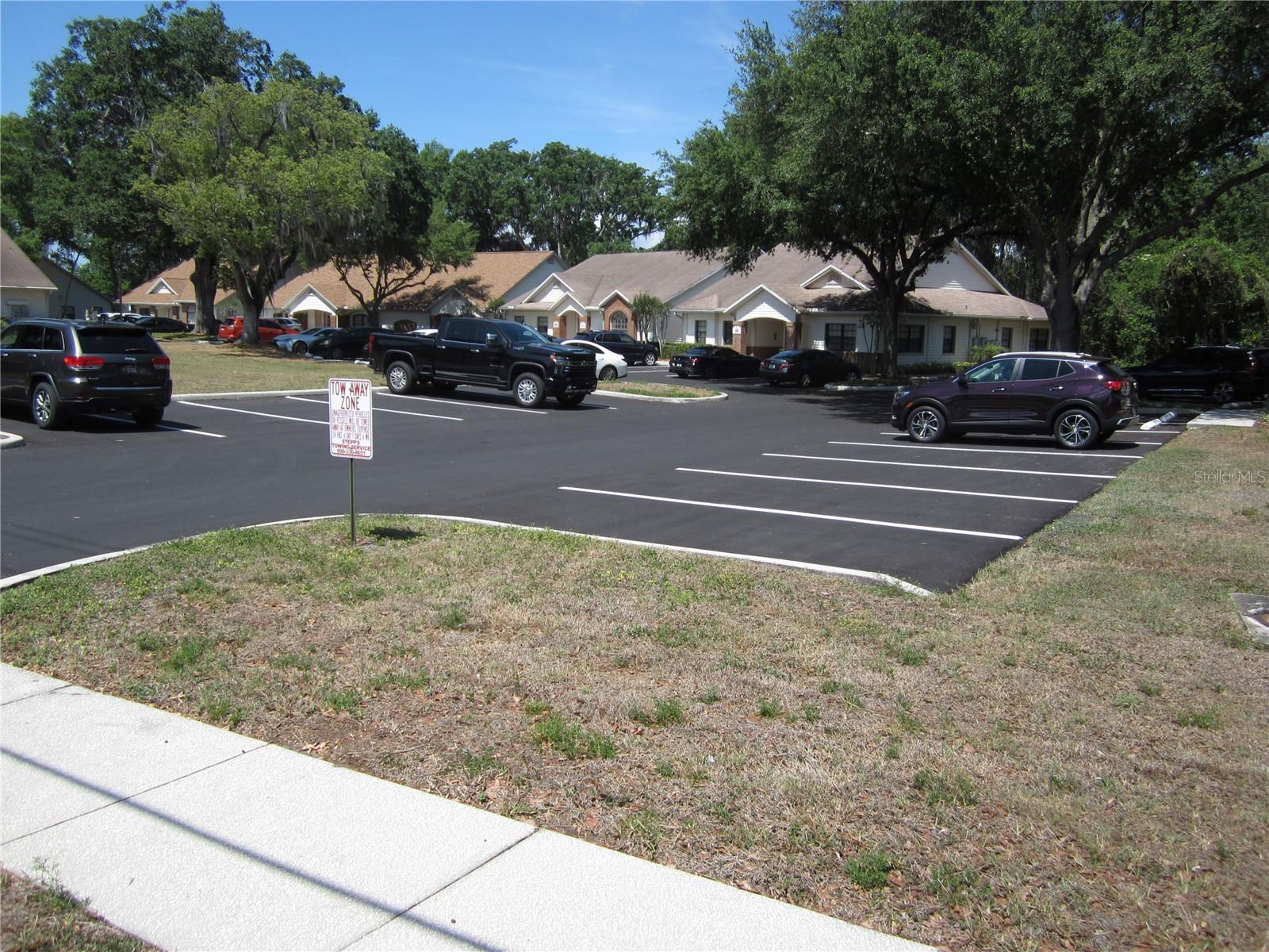 CRYSTAL LAKES PROFESSIONAL CENTER - Land