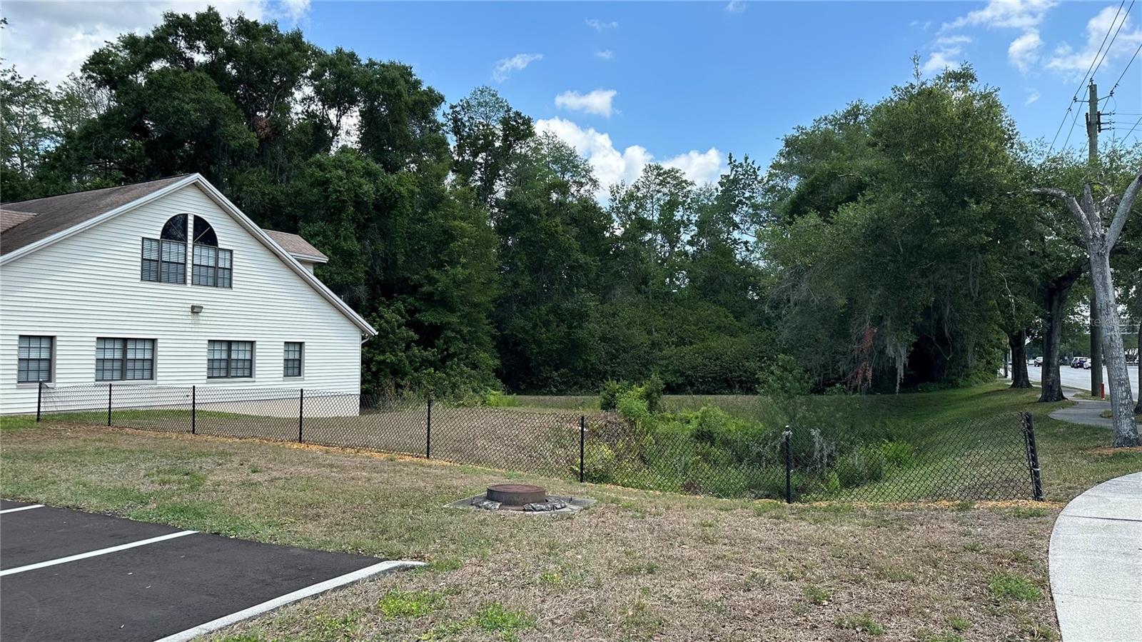 CRYSTAL LAKES PROFESSIONAL CENTER - Land