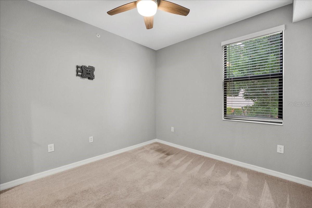 LAKEWOOD NATIONAL - Residential