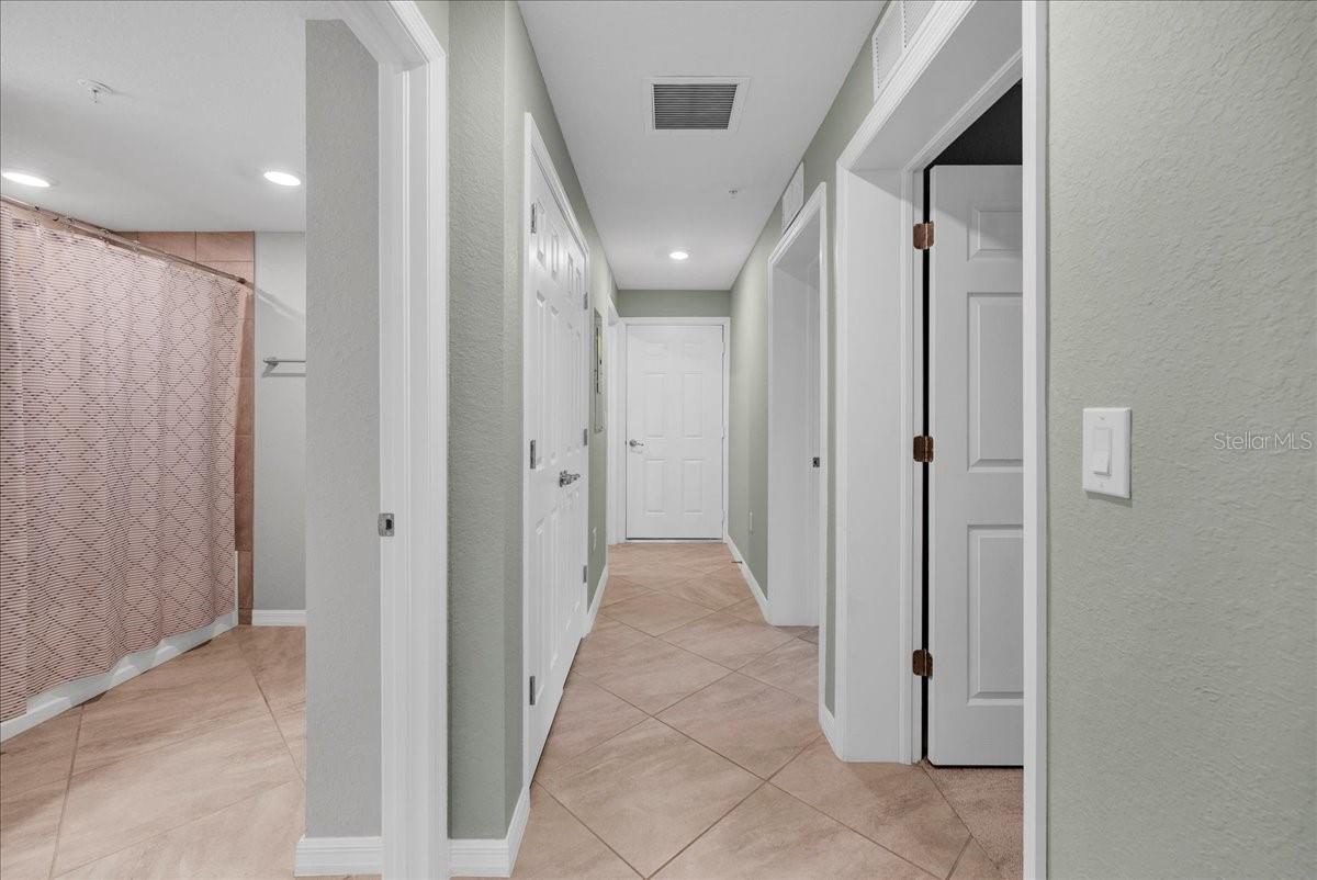 LAKEWOOD NATIONAL - Residential