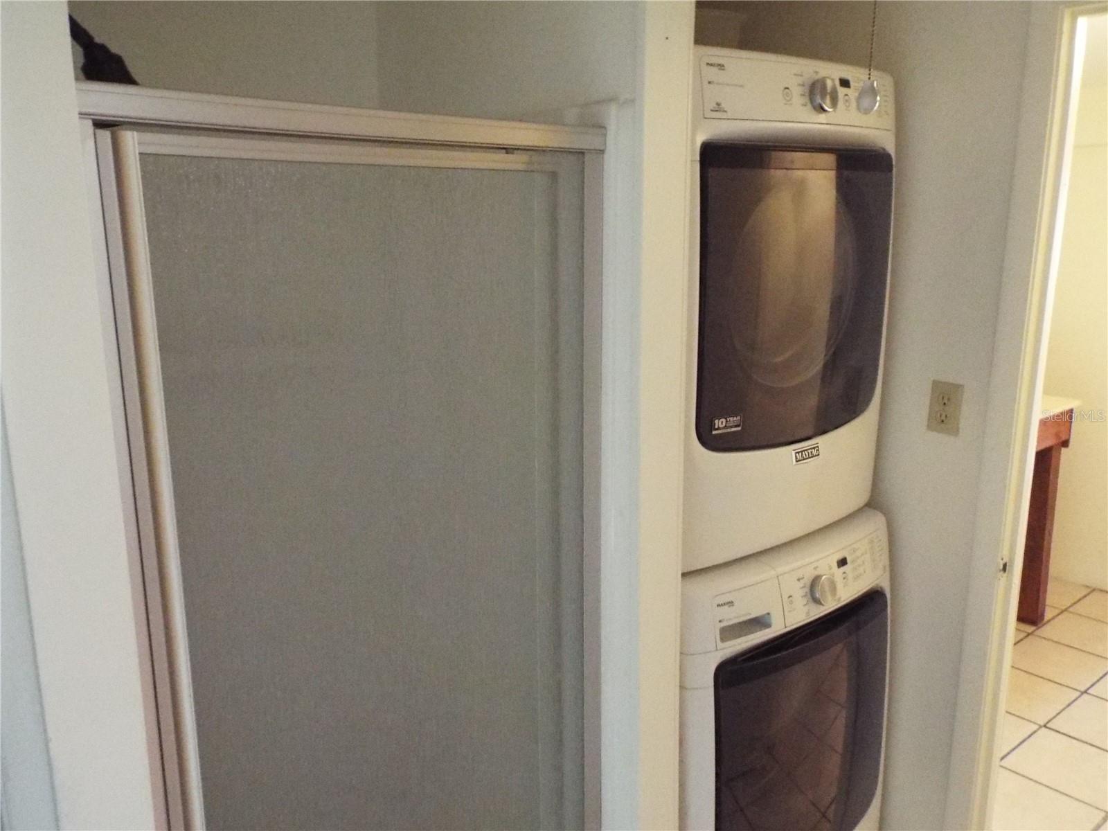 BAY HEIGHTS - Commercial Sale