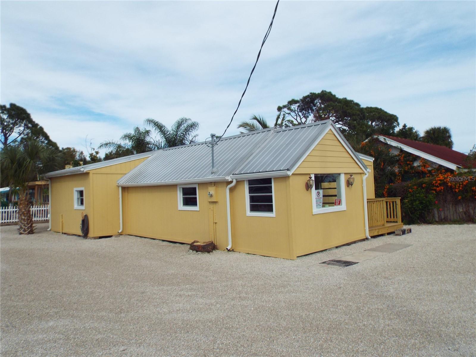 150 E BAY HEIGHTS ROAD